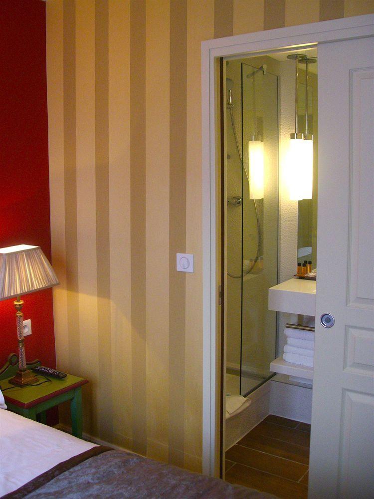 Des Deux Continents Hotel