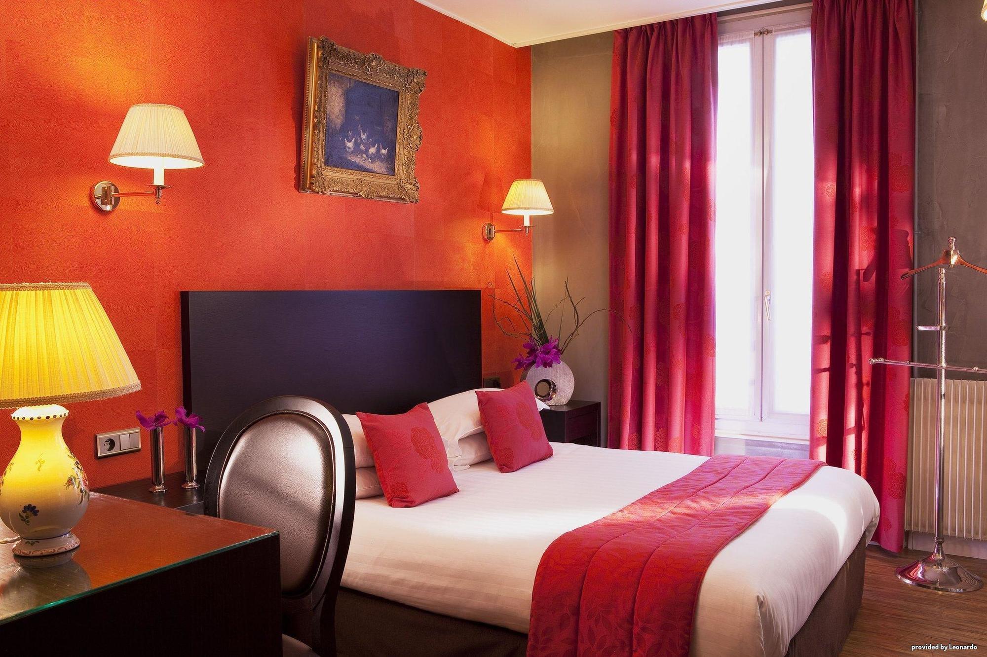 Plaza Elysées Hotel Paris