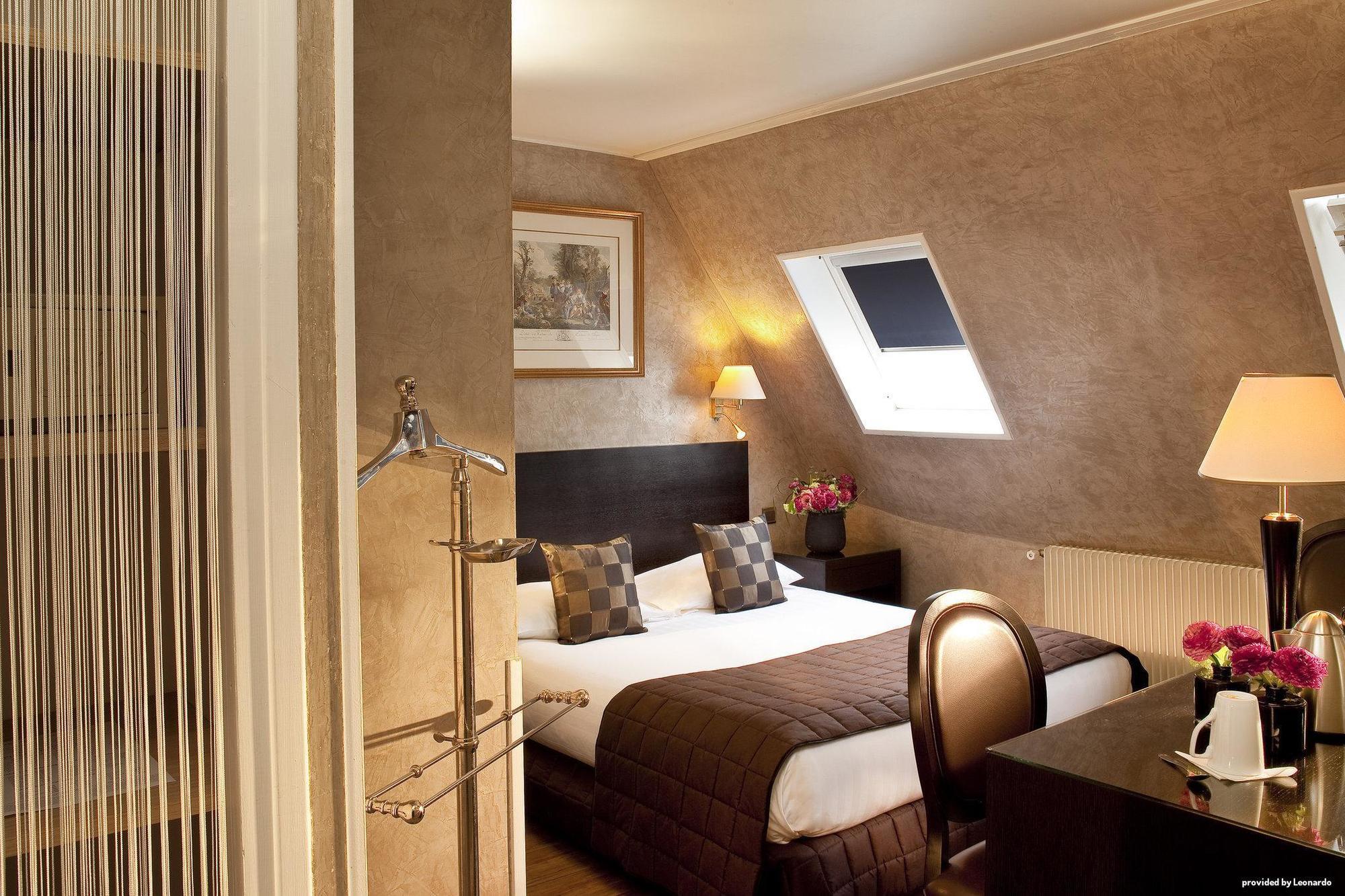 Plaza Elysées Hotel Paris