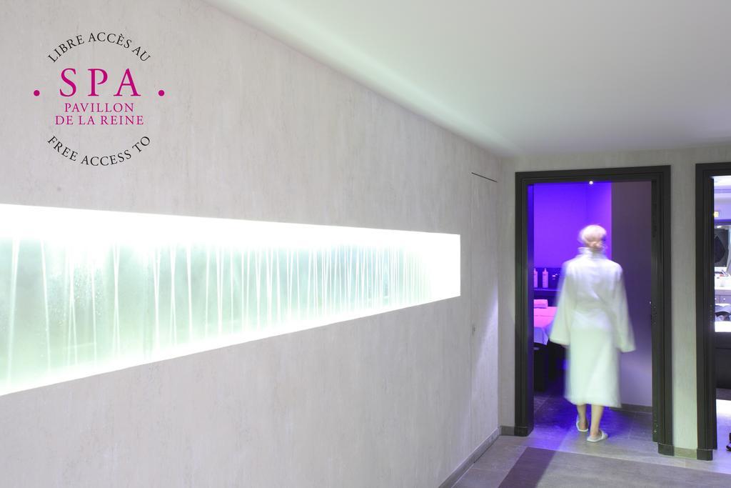 Du Petit Moulin, Haute Couture By Lacroix Hotel Paris