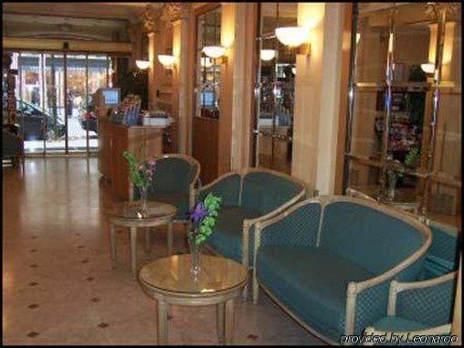 Royal Elysées 4* Paris