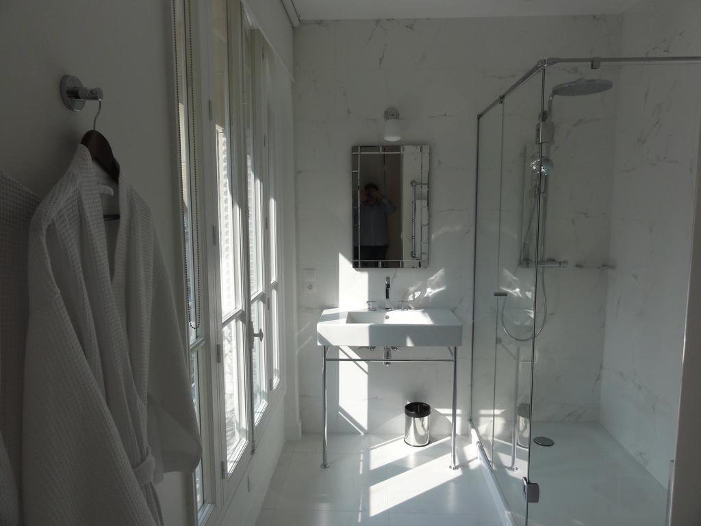 Relais12bis By Eiffel Tower Couette-café 3*