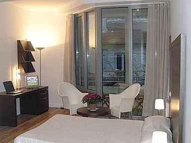 Appart hôtel Residhotel Imperial Rennequin 3*