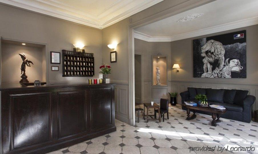 Hotel De La Porte Dorée Paris