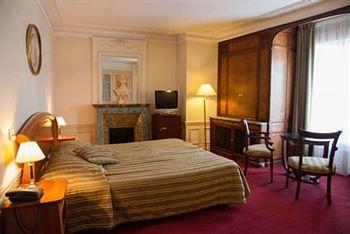 Langlois Hotel