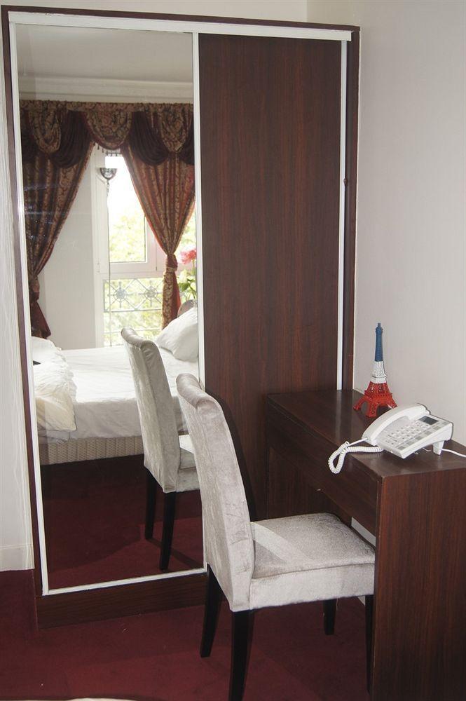 Regina Montmartre Hotel