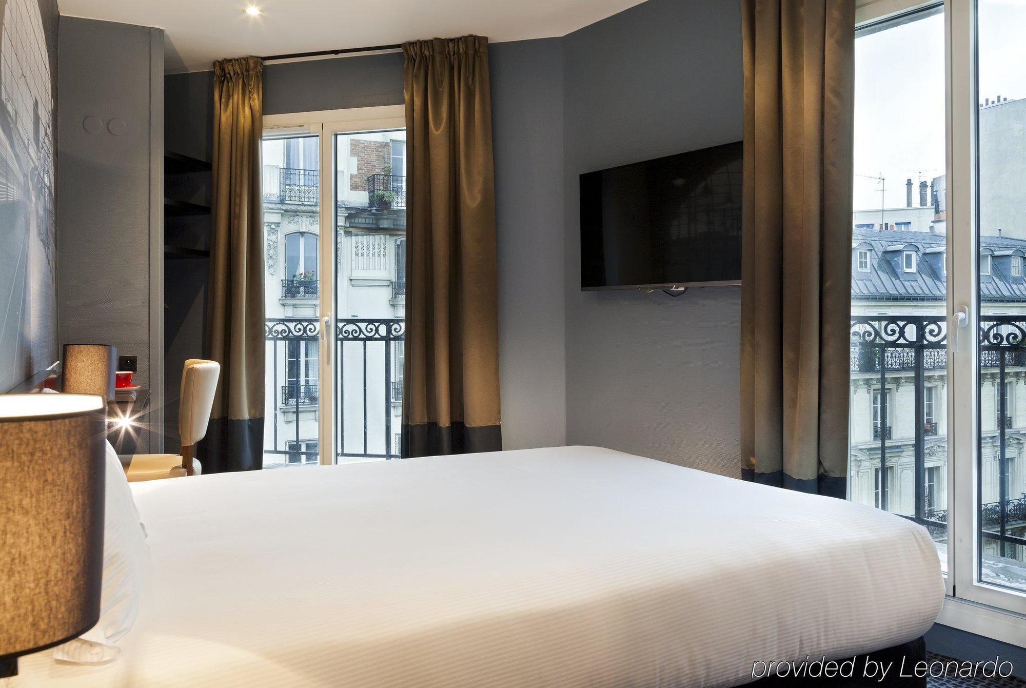Hotel Appia La Fayette 3*