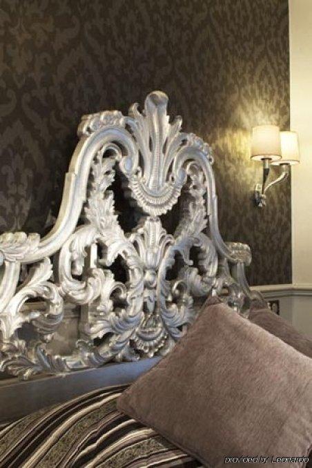 Riviera Elysees Hotel Paris