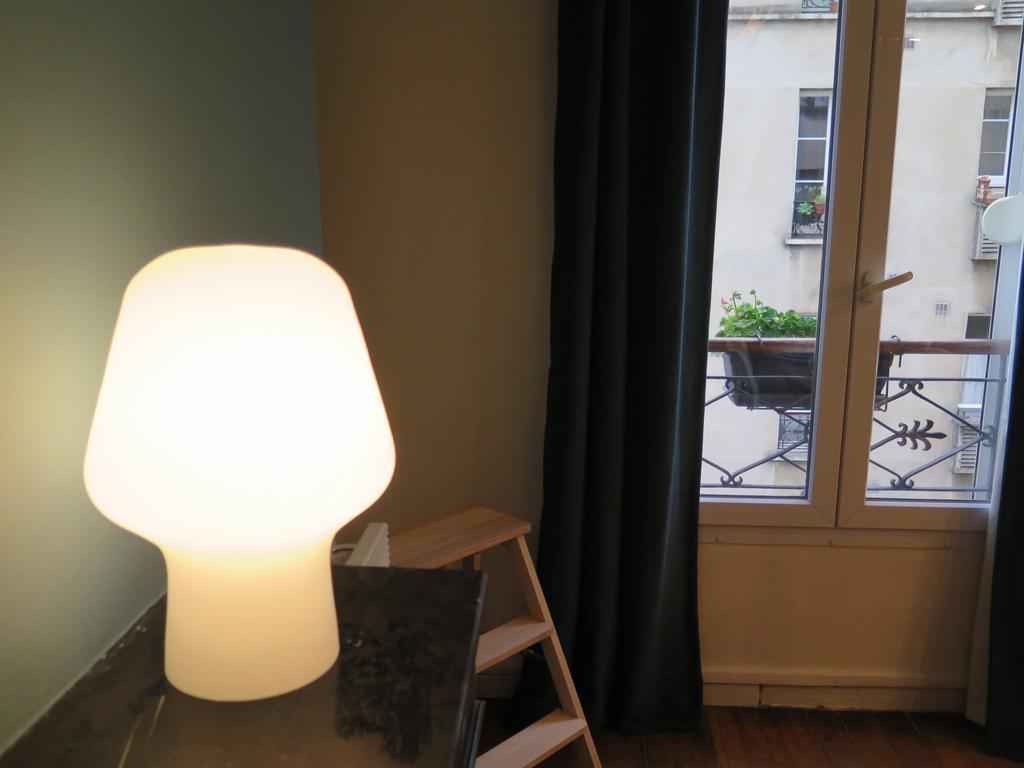 Bright And Newly Renovated Apartment, Hip Canal Saint-martin Area, Appartement Paris