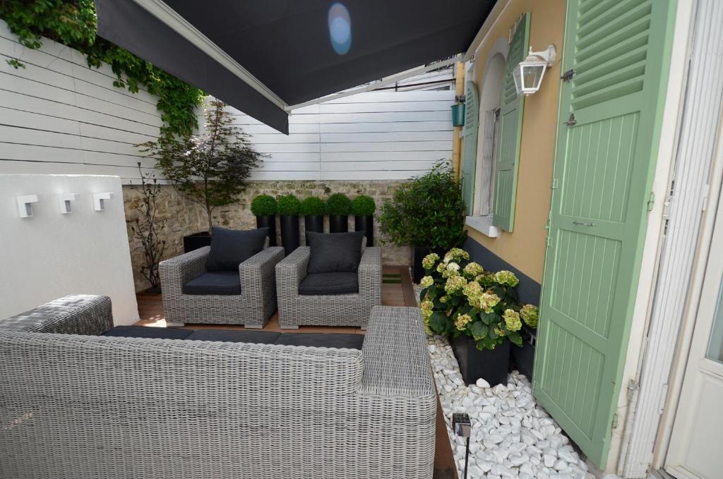 Le Jardin De Rochegrosse Acomodação com café da manhã  3*