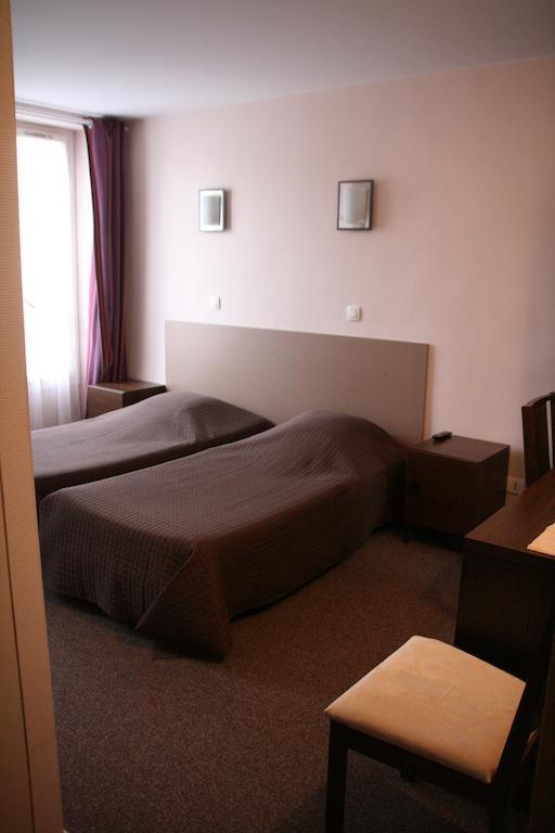 Hotel Du Roussillon *