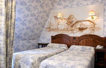 Hotel Familia Paris