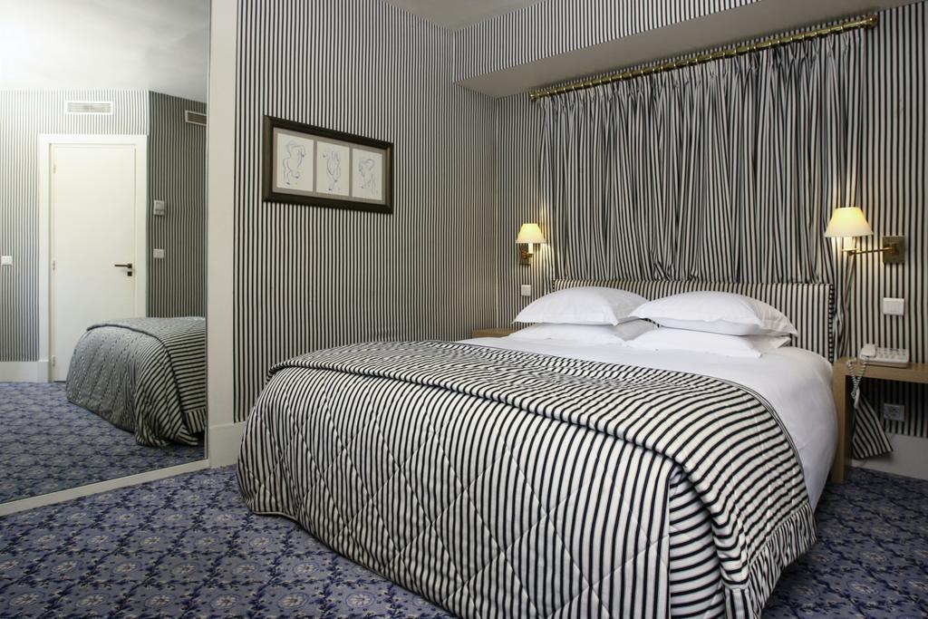 Le Belgrand Champs Elysees, Tapestry By Hilton Paris