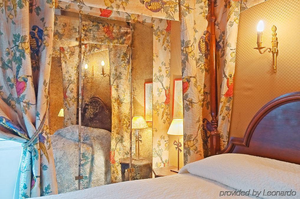 Hotel Tonic Saint Germain Des Prés 3*