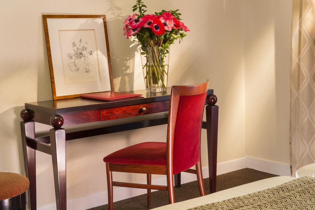 Hotel Delavigne 3*