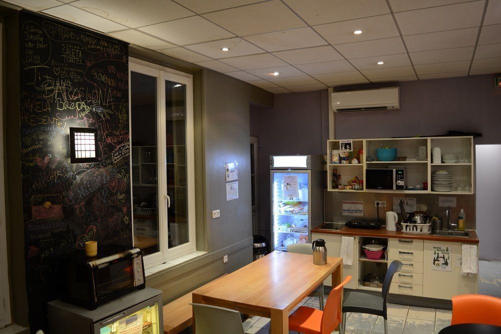 Hostel Le Montclair Montmartre By River *