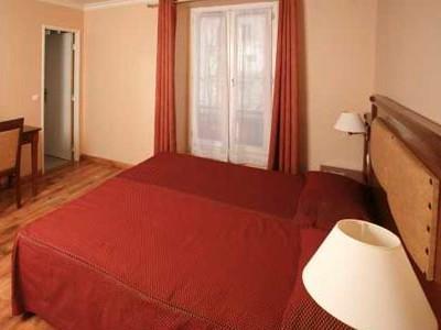 Hotel 121 3*