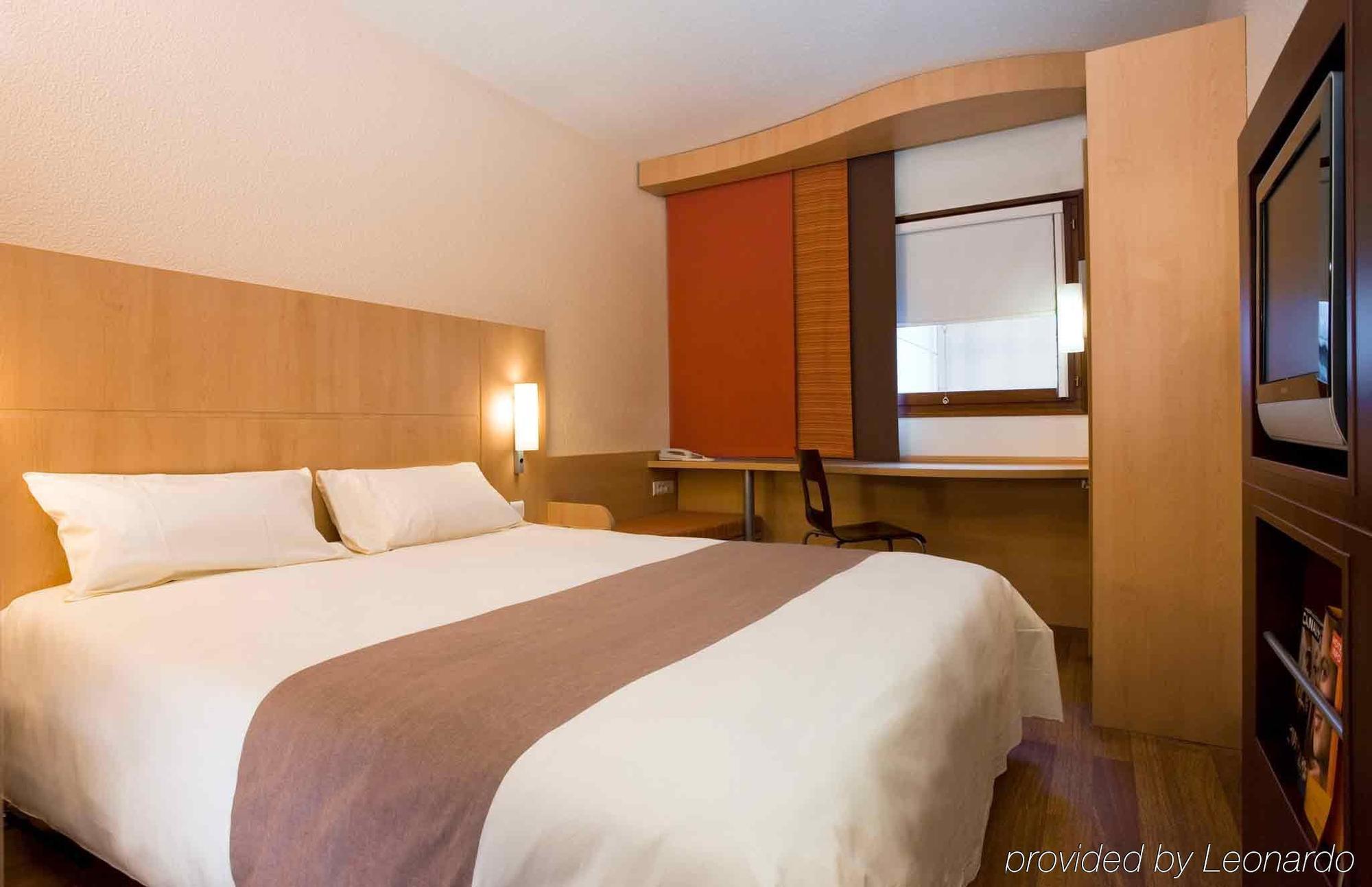 Hotel Ibis Gare Montparnasse 15eme Paris
