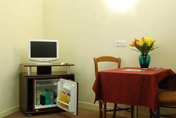 Hipotel Lilas Gambetta Paris