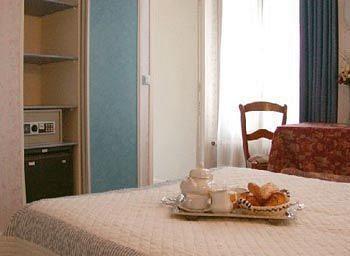 Hotel Hipotel Lilas Gambetta Paris