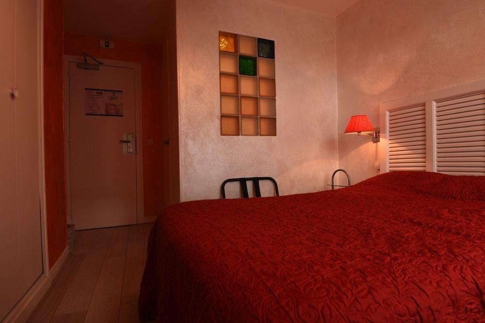 Hotel Adonis Sacré Coeur Roma 2*