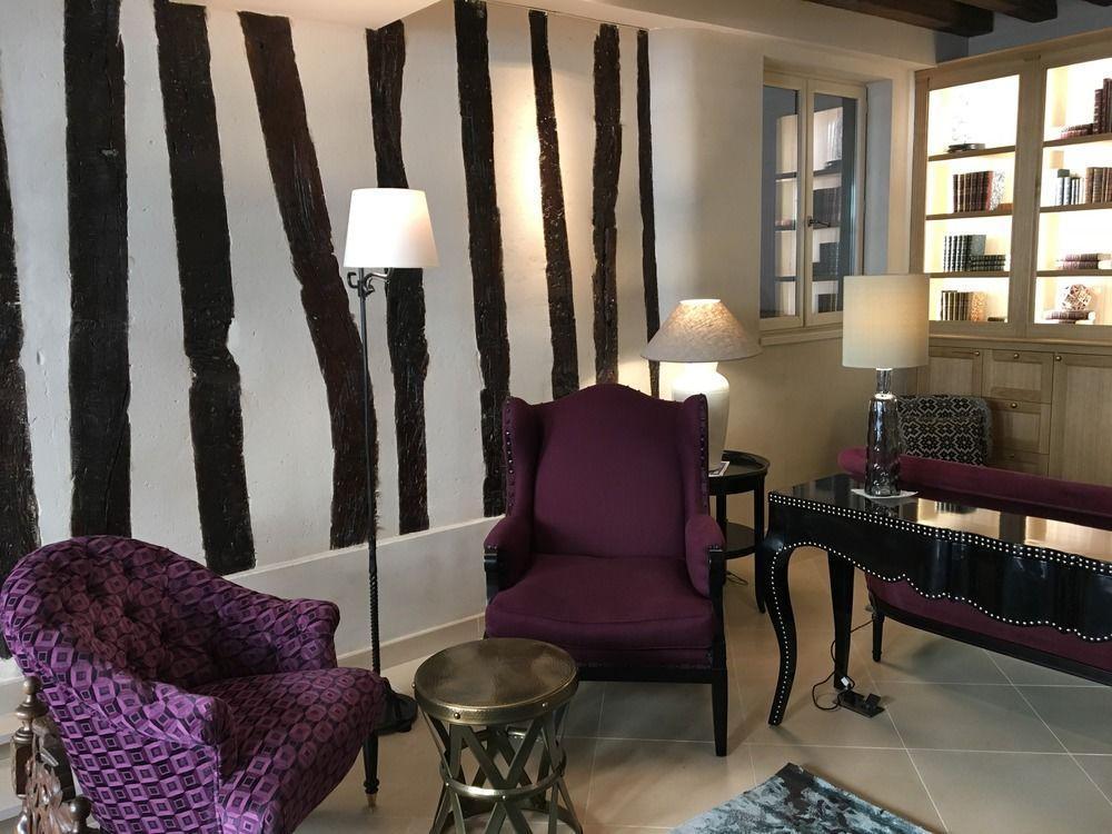 Hotel Les Tournelles Paris