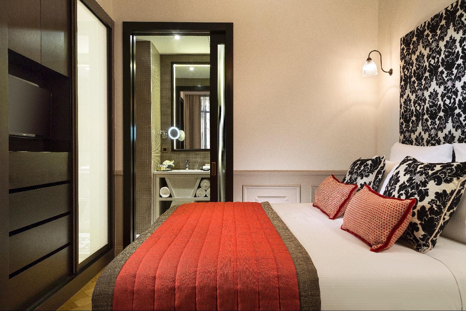 La Clef Tour Eiffel By The Crest Collection Hotel Paris