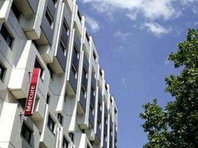 Modern Montmartre Hotel