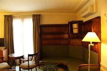 Langlois Hotel 3*