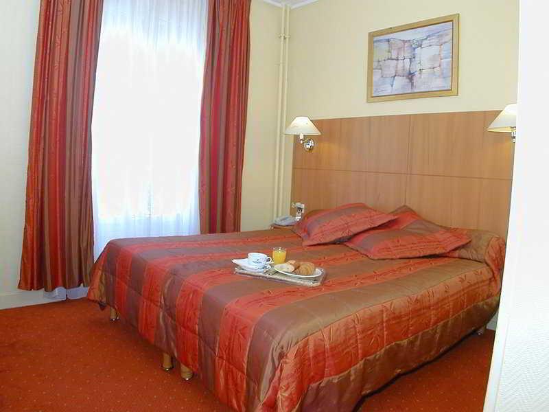 Hotel Riviera Renovated 3*