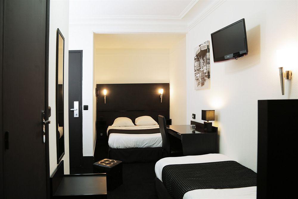 De L'exposition - République Hotel Paris