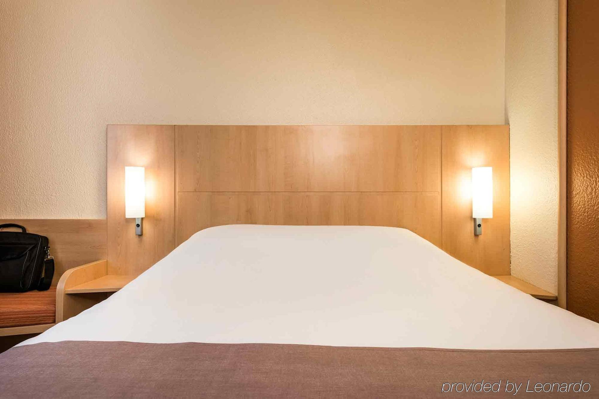 Ibis Gare Du Nord Chateau Landon 10eme Hotel Paris