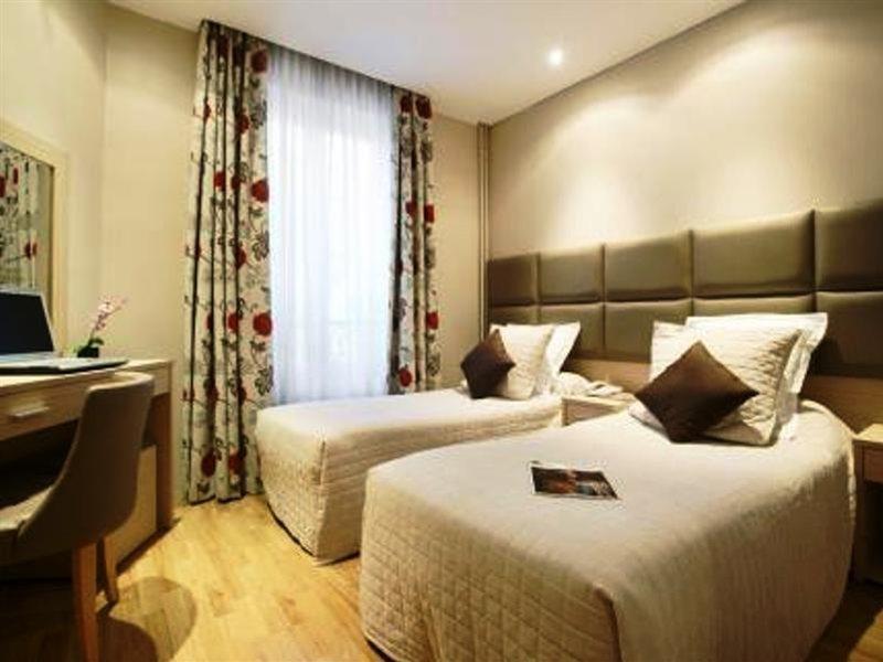 Hotel Riviera Renovated Paris