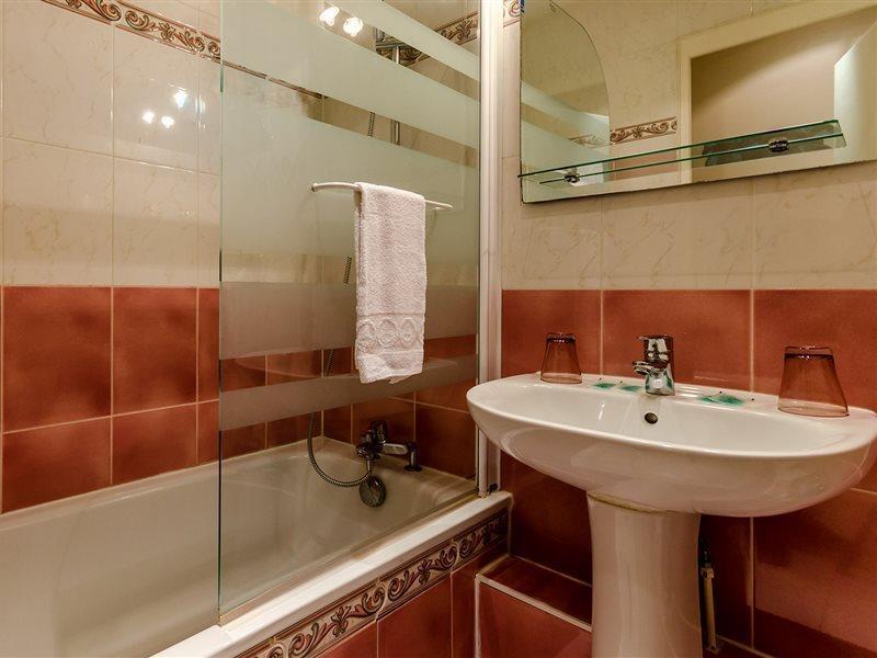 Hotel Riviera Renovated 3*