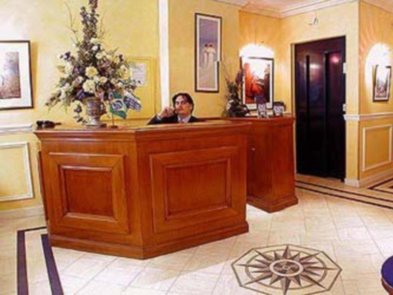 Hotel Unic Renoir Saint-germain 3*