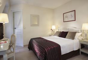Zelie Hotel