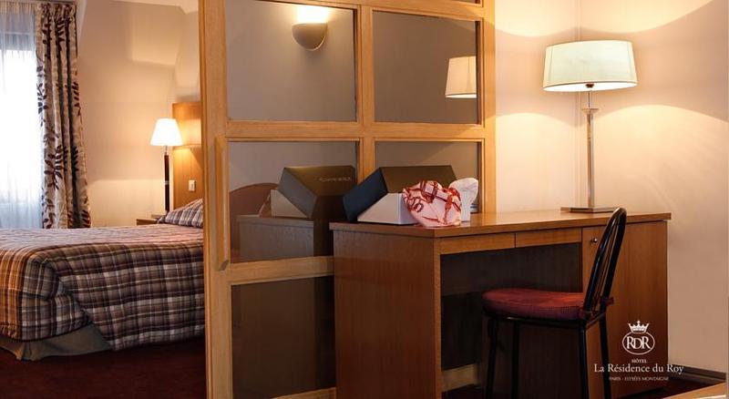 Hotel La Du Roy Champs Elysees Paris
