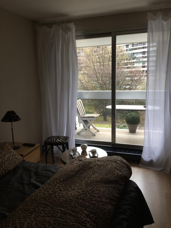 Junior Tour Eiffel Bed & Breakfast 2*