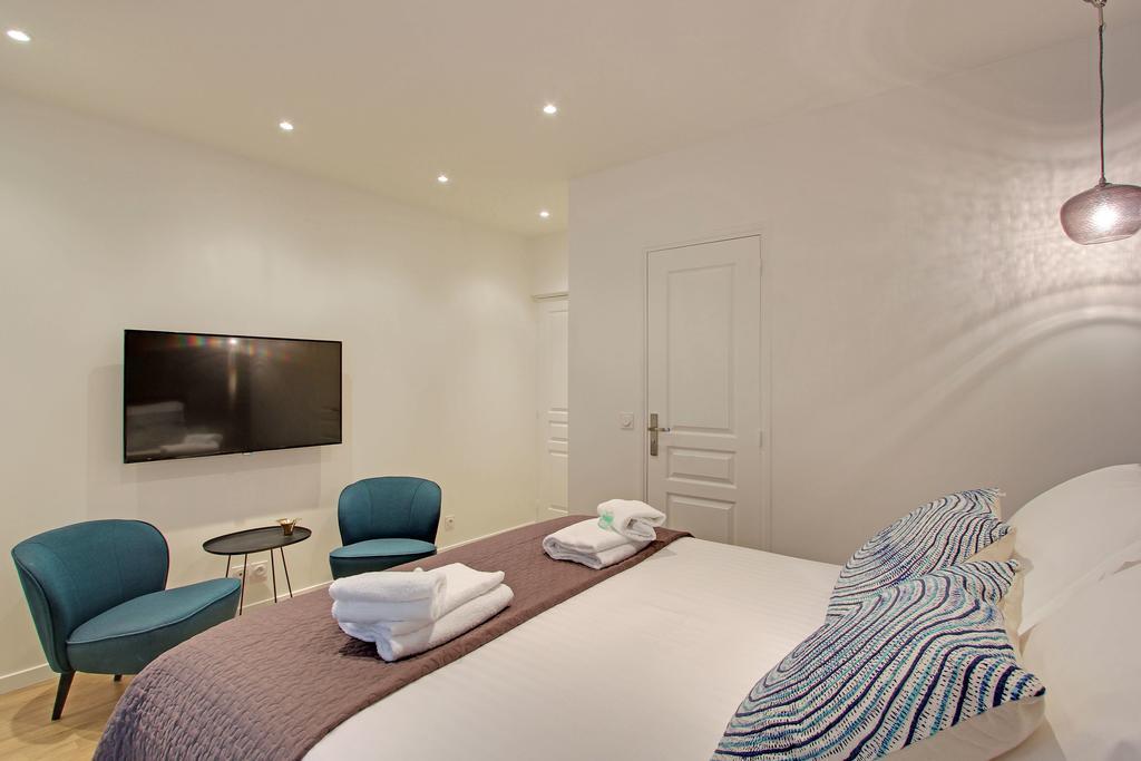 Pick A Flat's In Champs Elysees - Rue Percier * Paris