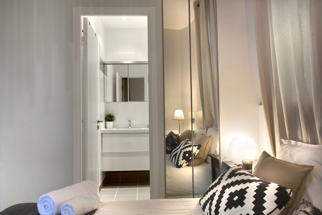 Apartment Sweet Paris