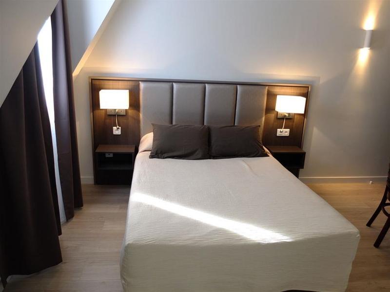 Hotel De Flore 3*