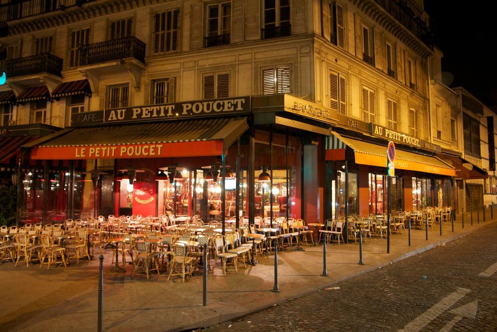 The Blue House * Paris