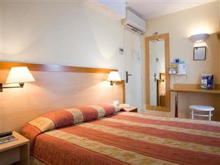 Du Chemin Vert Hotel
