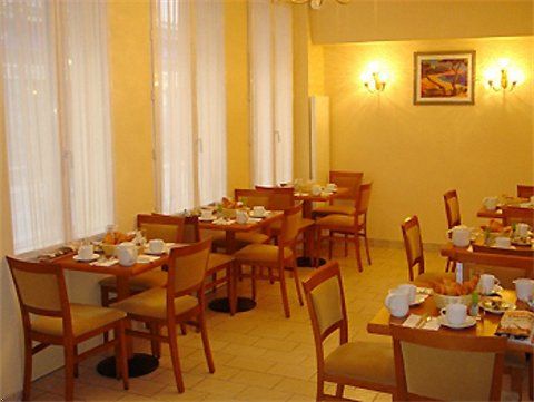 Grand De Hotel Paris