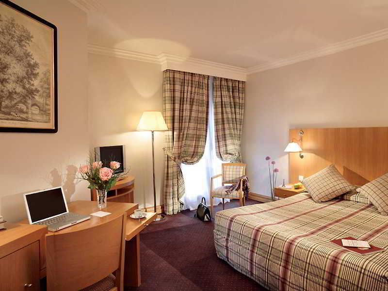La Du Roy Champs Elysees Hotel Paris
