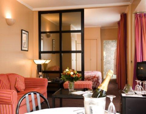 La Du Roy Champs Elysees Hotel Paris