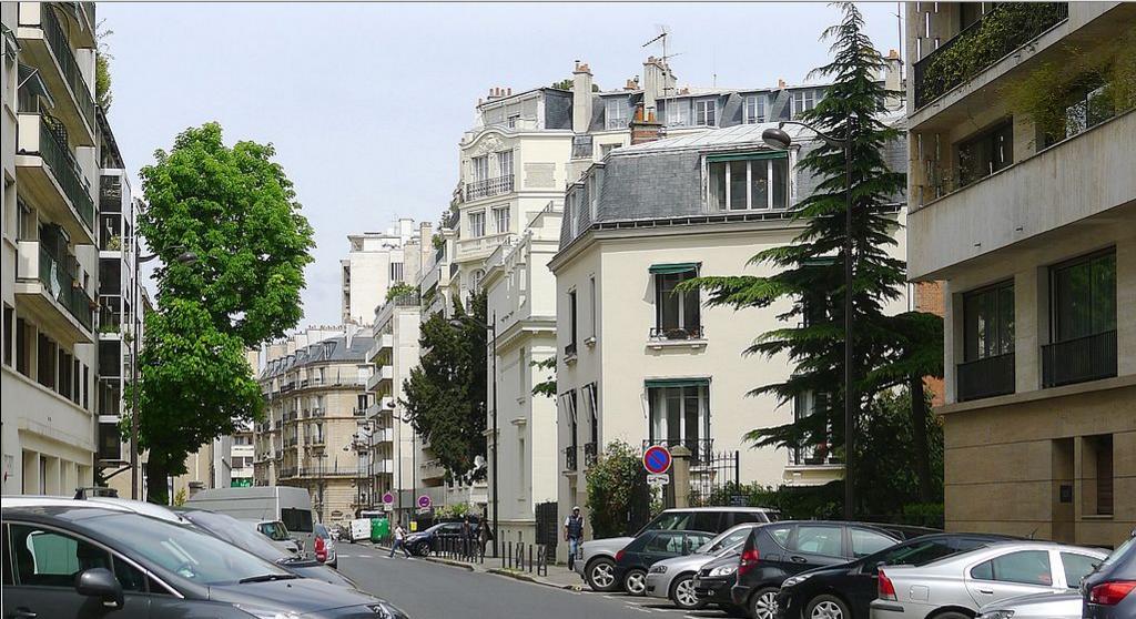 1 Square Du Docteur Blanche - 16