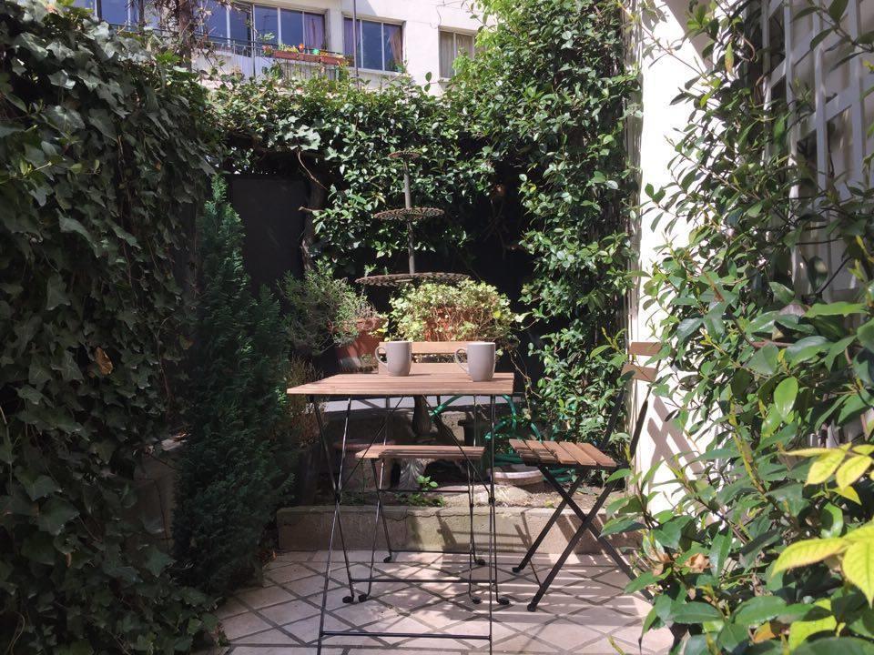 1 Square Du Docteur Blanche - 16 Couette-café *