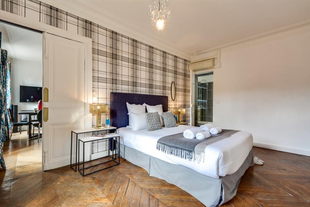 Avec 3 chambre * Paris