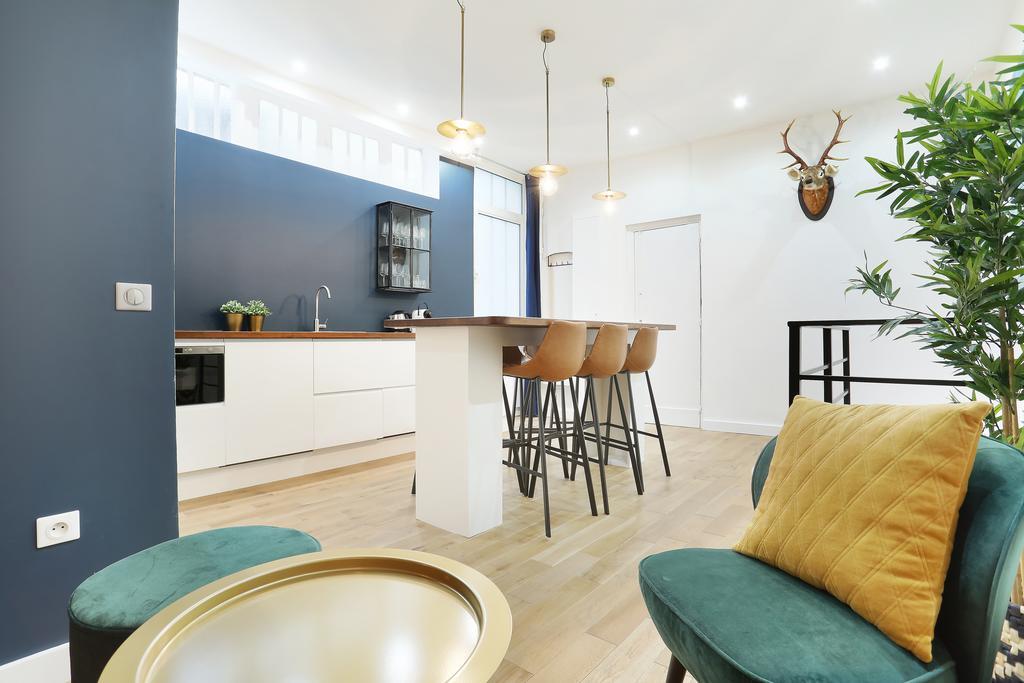 Rent A - Charon 3 * Paris